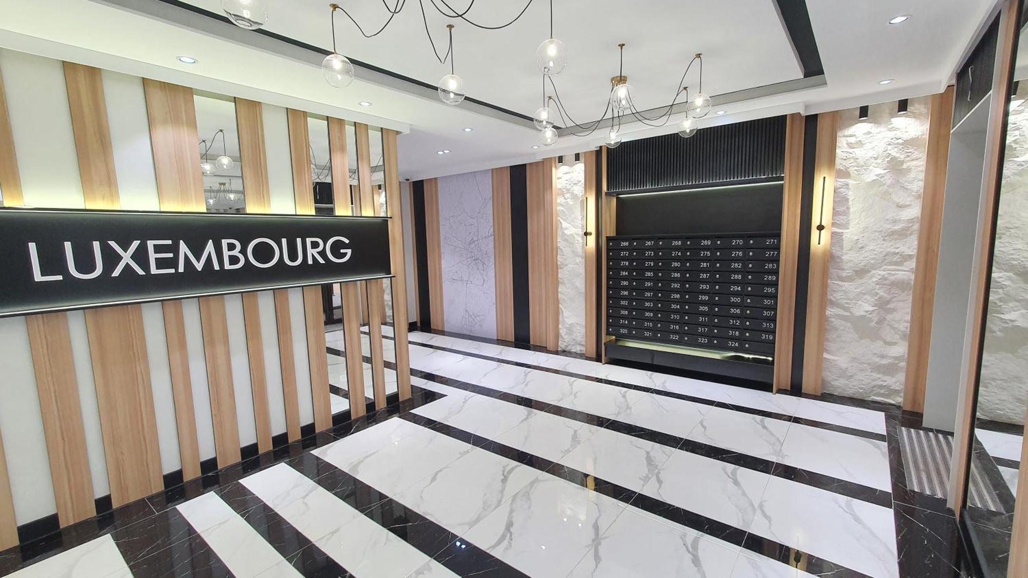 Luxembourg Apartment *